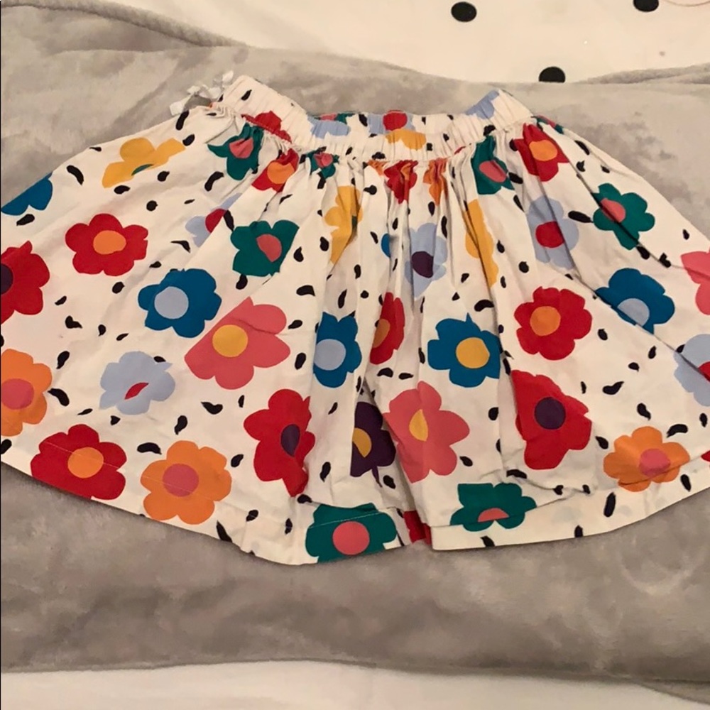 White floral Hanna Andersson skirt size 130